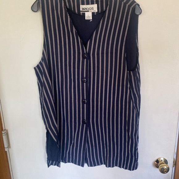Briggs New York size large button down vest/tunic side slit - Picture 6 of 7